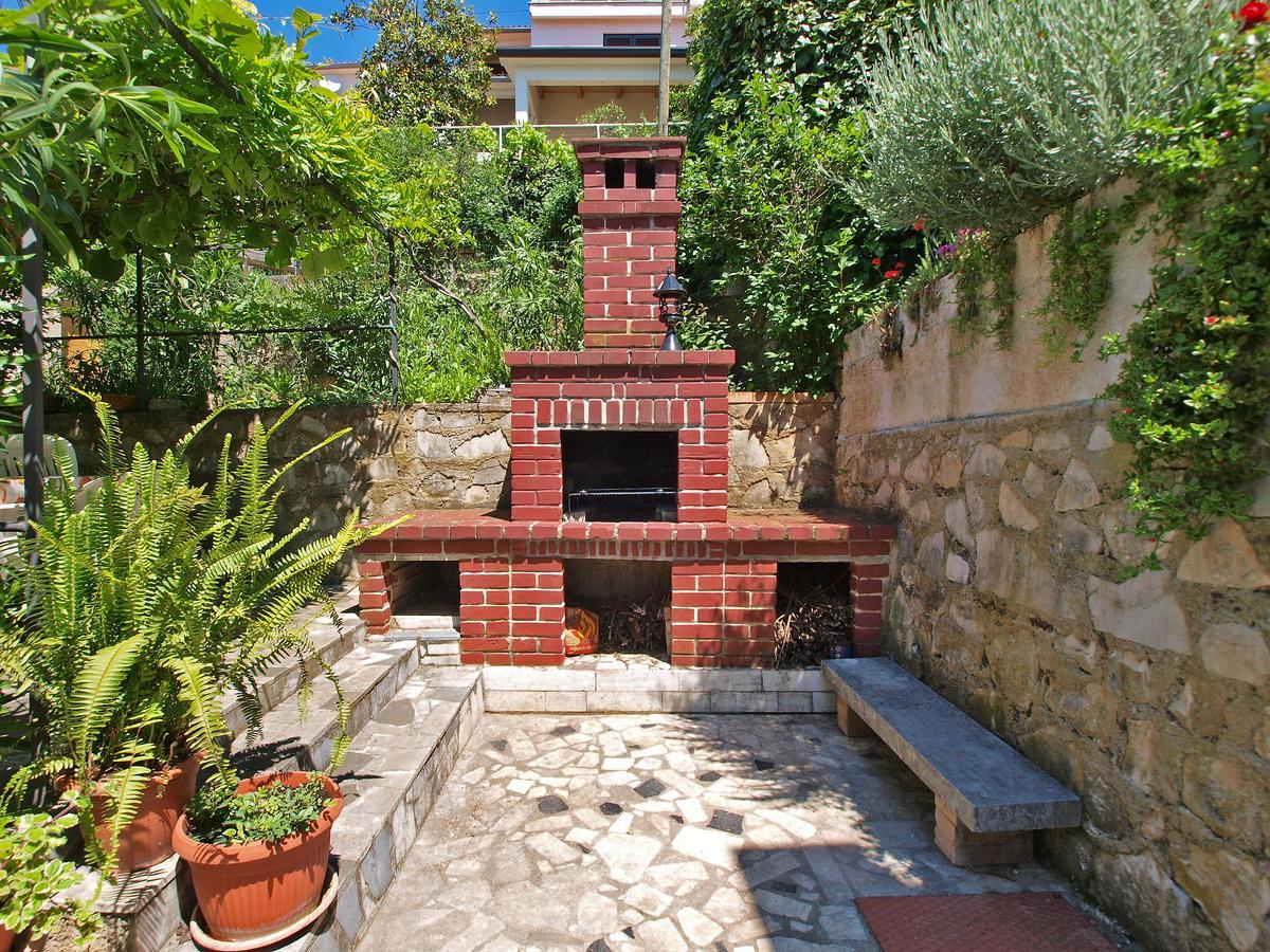 Apartments And Room Rabac 155 Екстер'єр фото